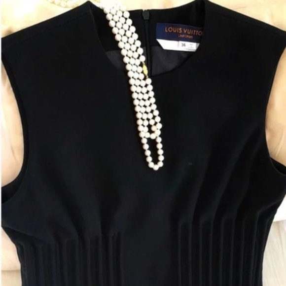 Louis Vuitton stunning Uniform dress Black - Like New! - Picture 2 of 12
